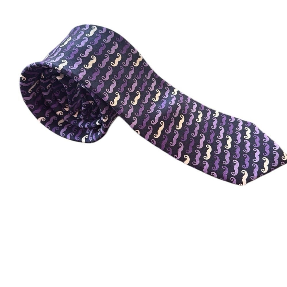 NEW NWT‎ Men's JOS A BANK Purple & White Necktie Tie ~ MUSTACHES ~ 100% Silk
